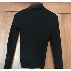 Lauren size M ribbed turtleneck